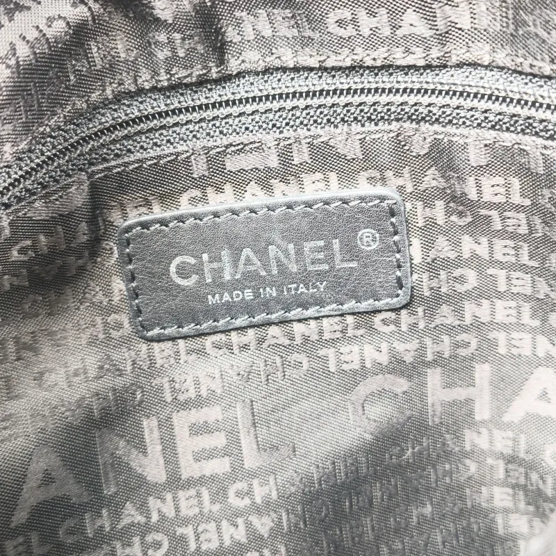 Chanel Crossbody Bag Hobo C Black Lambskin One Size 26 × 8 × 23 cm 10 — detail view 6 of 14
