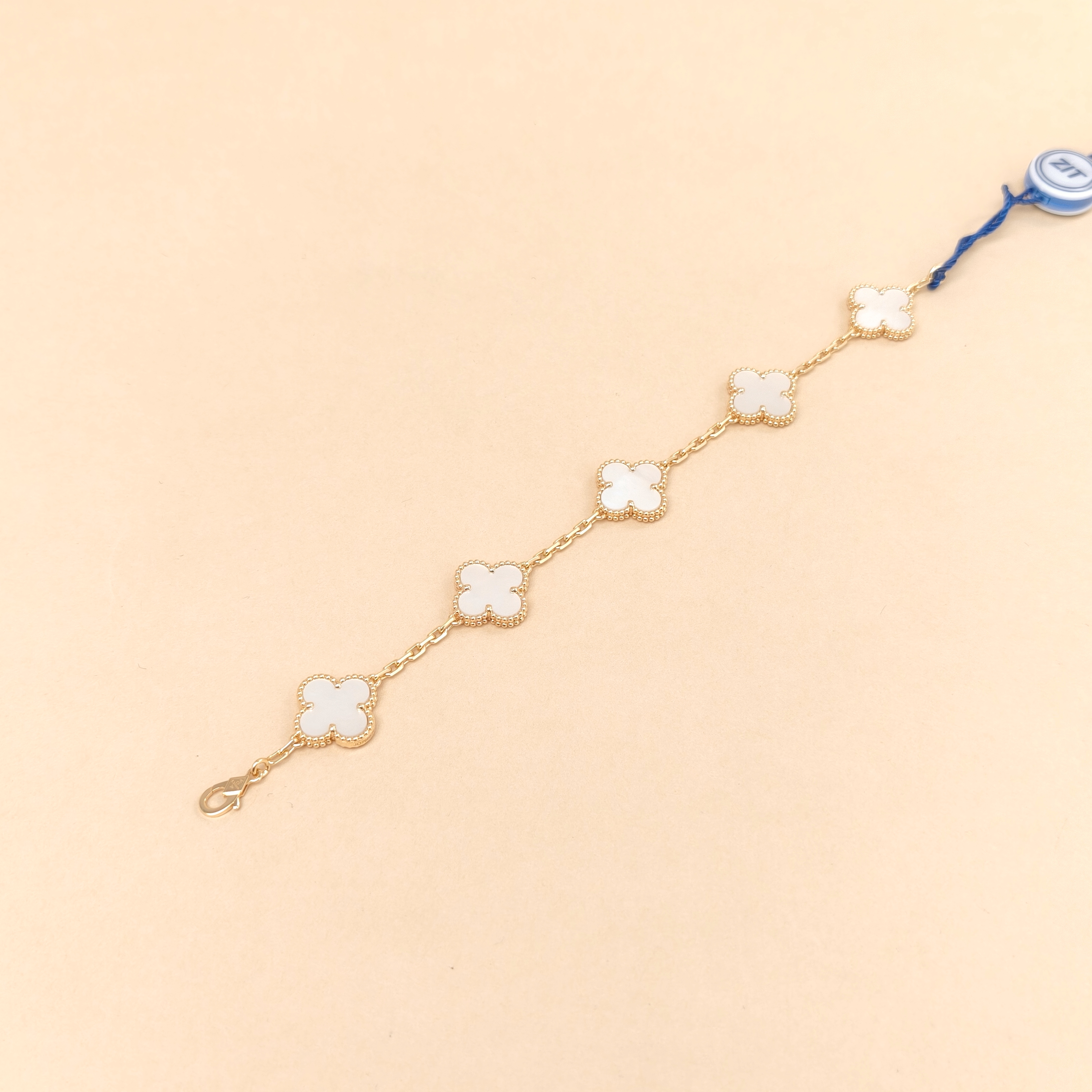 Van Cleef & Arpels Bracelet Alhambra Alhambra Collection Five-Motif Bracelet Pearl · White Mother-of-Pearl18KY ellow Gold Vintage Small15㎜ 17㎝ — cover view 11 of 13