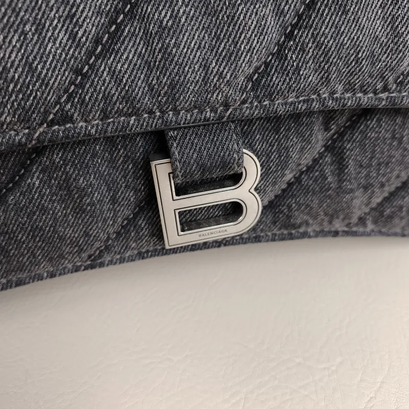 BALENCIAGA Shoulder Bag CRUSH Chain Bag Grey Medium 30 × 13 × 20 cm — detail view 8 of 12
