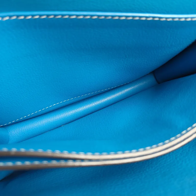 Hermès Crossbody Bag Roulis 23 B3 Evercolor Calfskin Medium 23 × 7.5 × 19 cm A — detail view 1 of 11