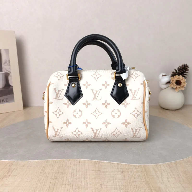 Louis Vuitton Shoulder Bag Speedy20 · Black PVC One Size 20 × 12.5 × 15 cm