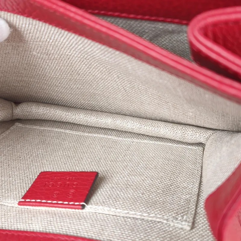 GUCCI Crossbody Bag g Collection Red Calfskin Small 20 × 9 × 16 cm — detail view 7 of 13