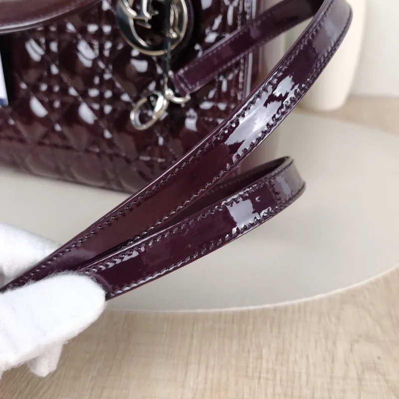 DIOR Top Handle Bag Lady Lady Dior Bag Red Patent Leather Medium24 × 12 × 21 cm — detail view 1 of 13