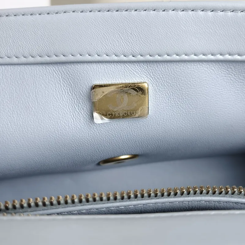 Chanel Crossbody Bag cf Blue Lambskin 20 × 6.5 × 12 cm Microchip Edition — detail view 10 of 12