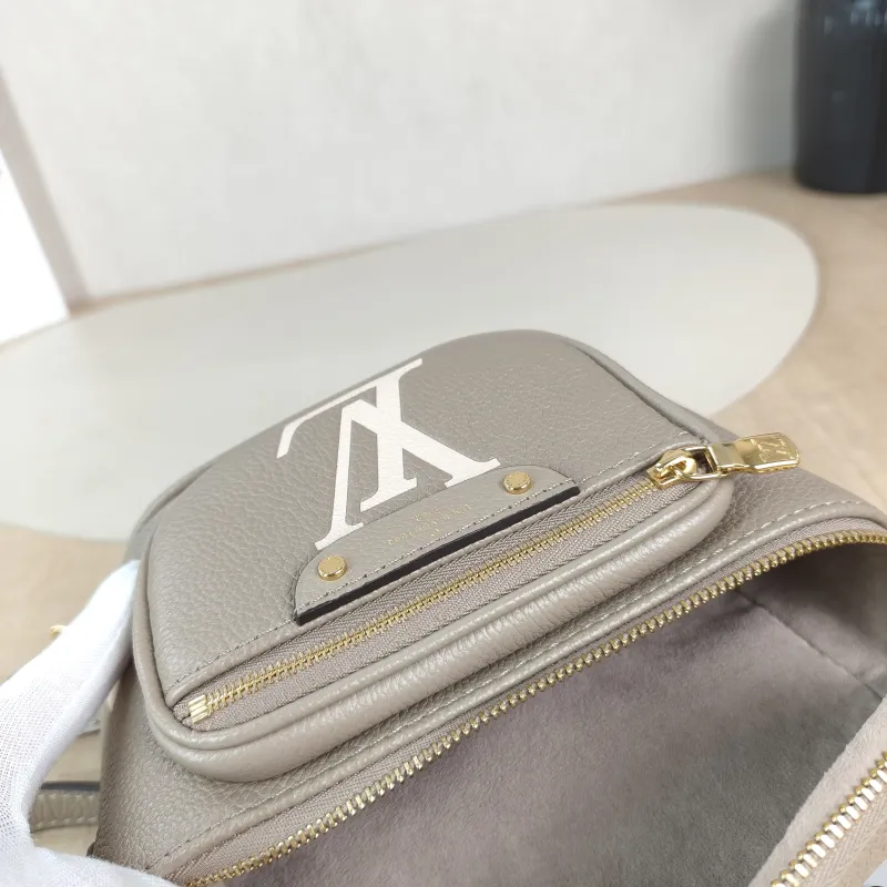 Louis Vuitton Crossbody Bag Bumbag Belt Bag Calfskin Mini 17 × 9.5 × 12 cm — detail view 7 of 11