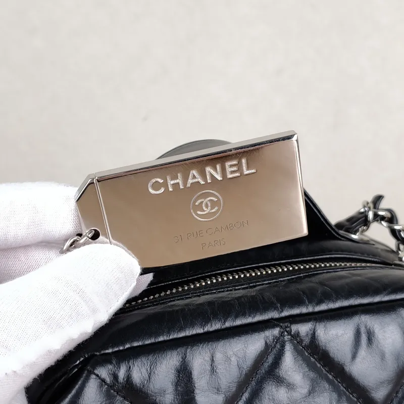 Chanel Crossbody Bag Crossbody Bag Black Waxed Leather One Size17 × 8 × 18 cm — detail view 7 of 17