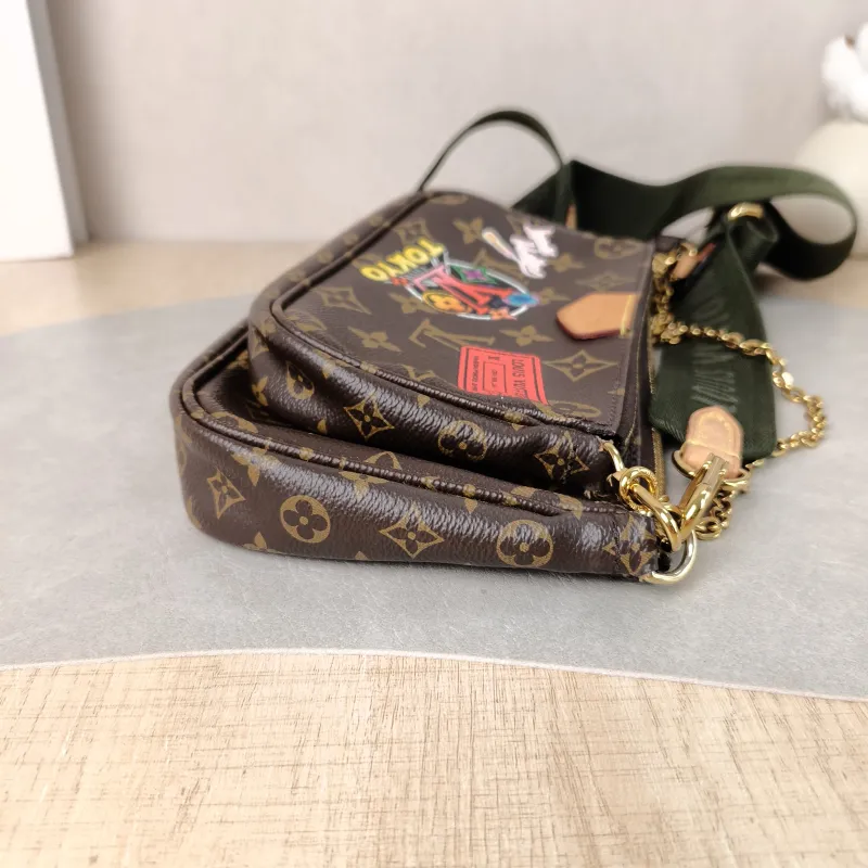 Louis Vuitton Crossbody Bag Multi Pochette Accessoires Shoulder Strap PVC Small 24 × 4 × 13.5 cm — detail view 4 of 12