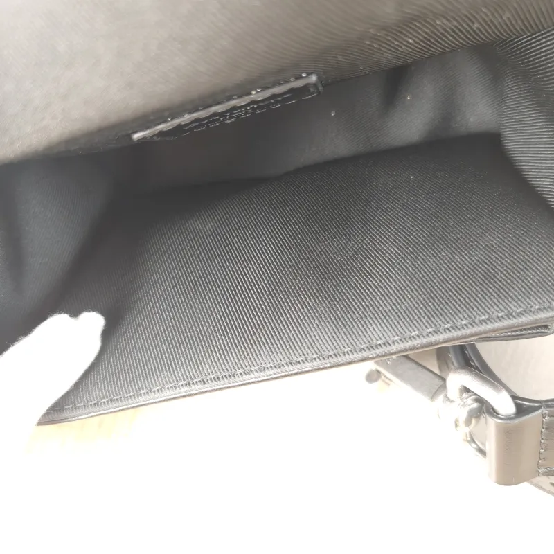 Louis Vuitton Crossbody Bag CARGO Camera Bag Black Calfskinmini23 × 10 × 14 cm — detail view 6 of 13