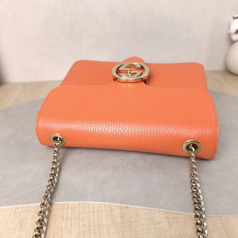 GUCCI Crossbody Bag Interlocking GG Calfskin Small 20 × 5 × 15 cm — detail view 1 of 15