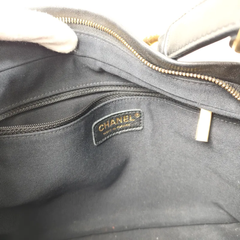 Chanel Shoulder Bag hobo Black Lambskin One Size25 × 9 × 22 cm — detail view 5 of 14