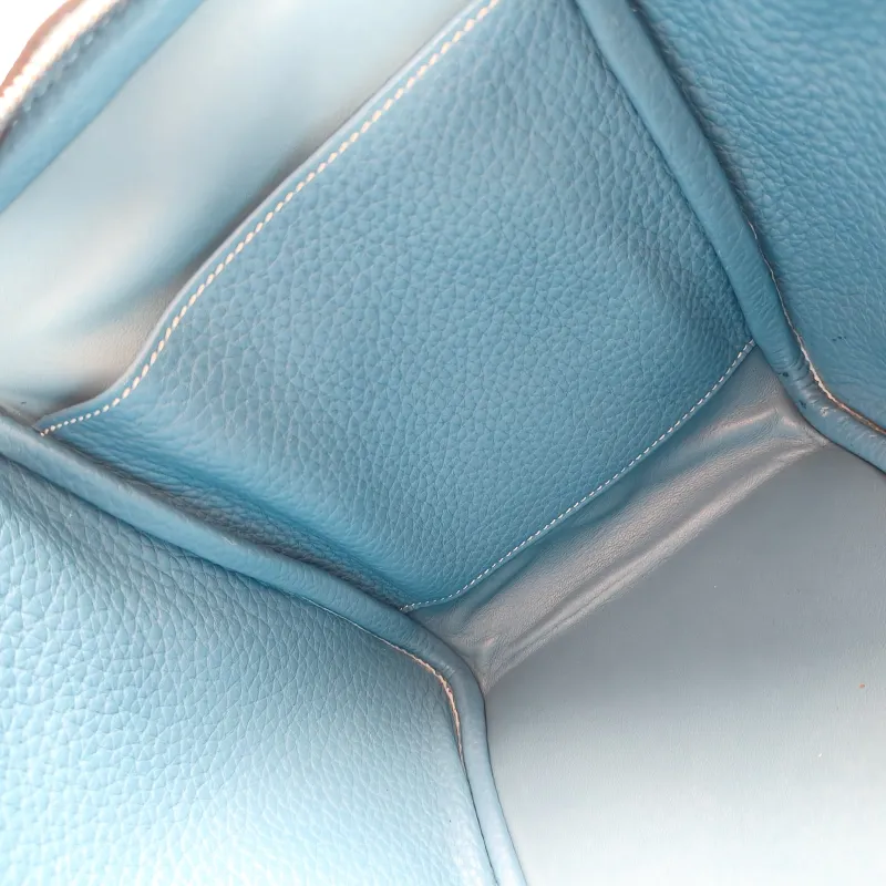 Hermès Crossbody Bag Lindy 3075 Taurillon Clemence TC Calfskin30 × 15 × 19 cm — detail view 4 of 14