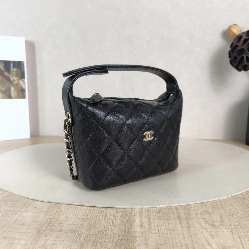 Chanel Crossbody Bag Vanity Case Bag Black Grained Calfskin 20 × 6 × 19 cm — cover view 3 of 5