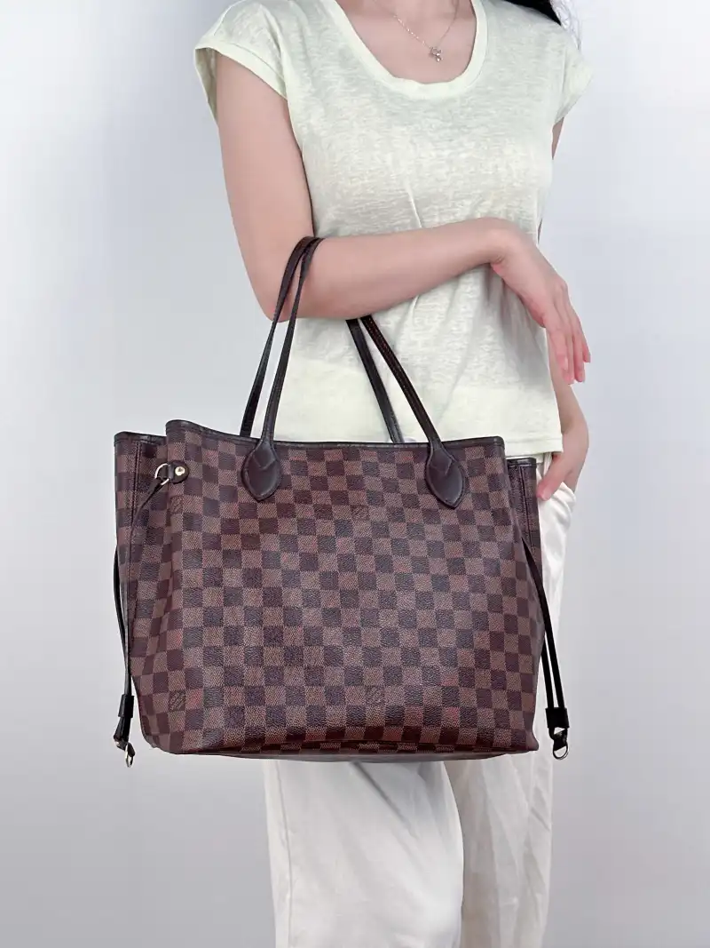 Louis Vuitton Shoulder Bag Neverfull Damier Ebene PVC Medium 31 × 14 × 28 cm — on-model view 1 of 3