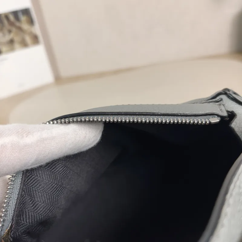 LOEWE Crossbody Bag Puzzle Grey Calfskin Mini 18 × 8 × 12.5 cm — detail view 7 of 11