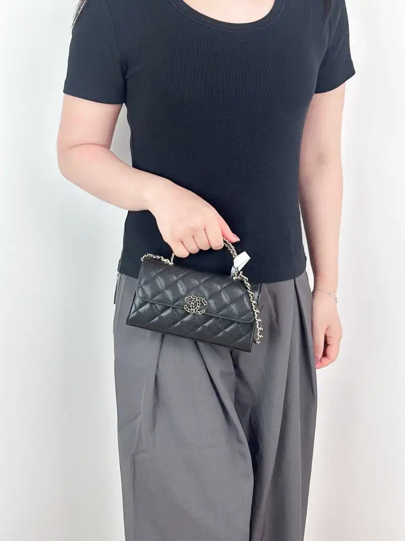 Chanel Crossbody Bag kelly Black Grained Calfskin One Size18 × 4.5 × 10 cm — on-model view 3 of 3