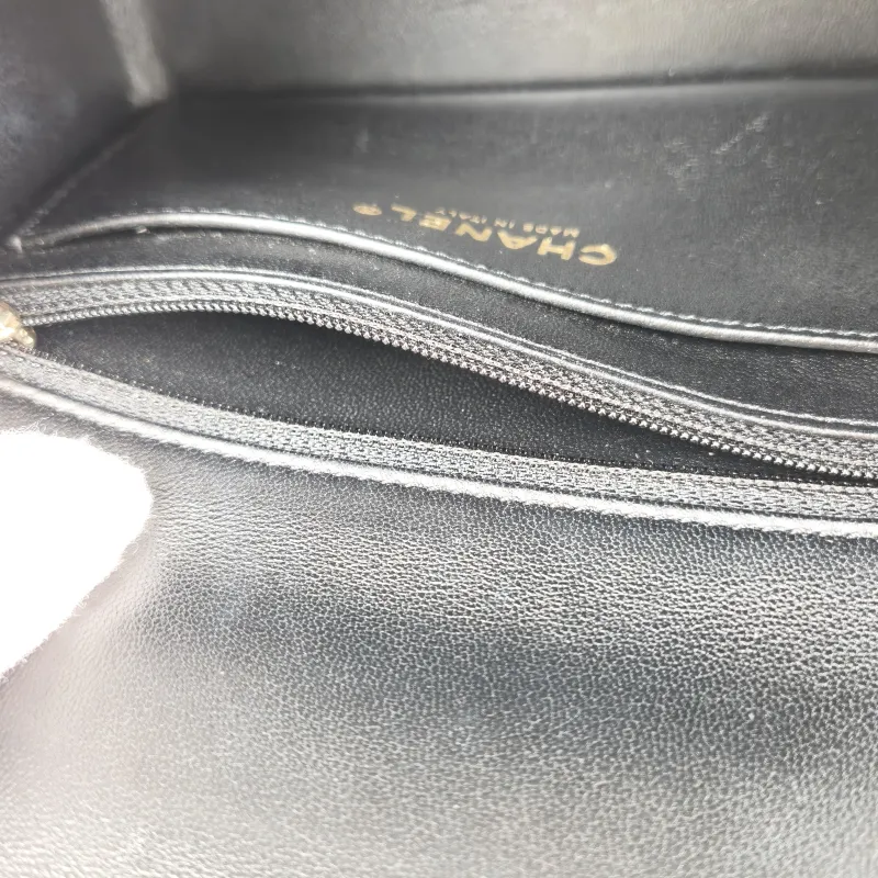 Chanel Crossbody Bag mini Black SL ambskin mini 18 × 7 × 12 cm — detail view 9 of 15