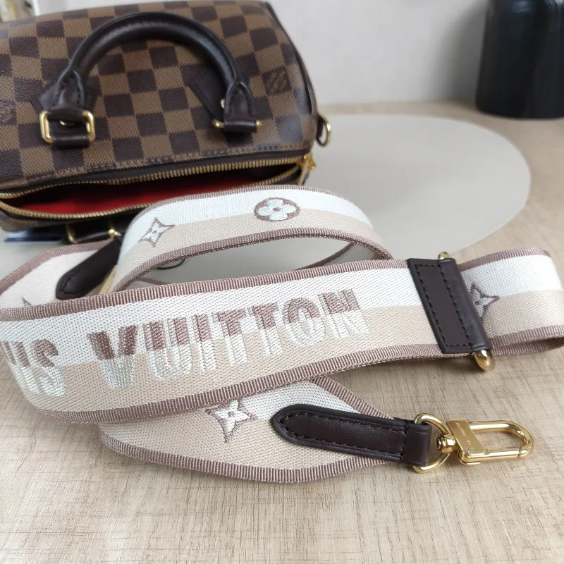 Louis Vuitton Crossbody Bag Speedy20 Shoulder Strap PVC Small 20.5 × 12 × 13.5 cm — detail view 5 of 12