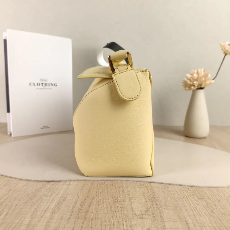 LOEWE Crossbody Bag Puzzle CC alfskin Small24 × 10.5 × 16.5 cm — detail view 13 of 13