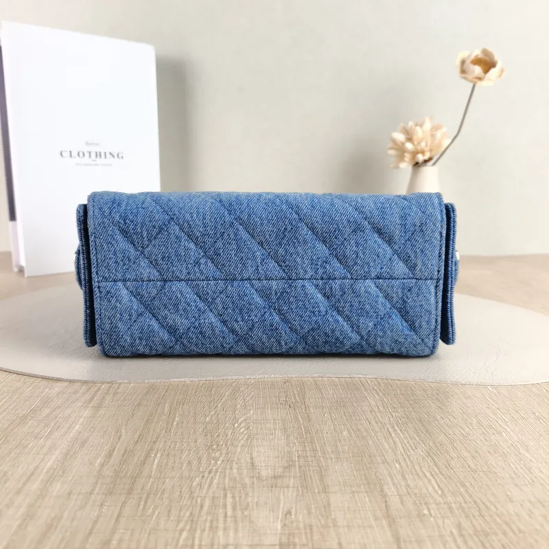 Chanel Crossbody Bag 25Bag Blue Mini 20 × 12.5 × 22 cm — cover view 4 of 5