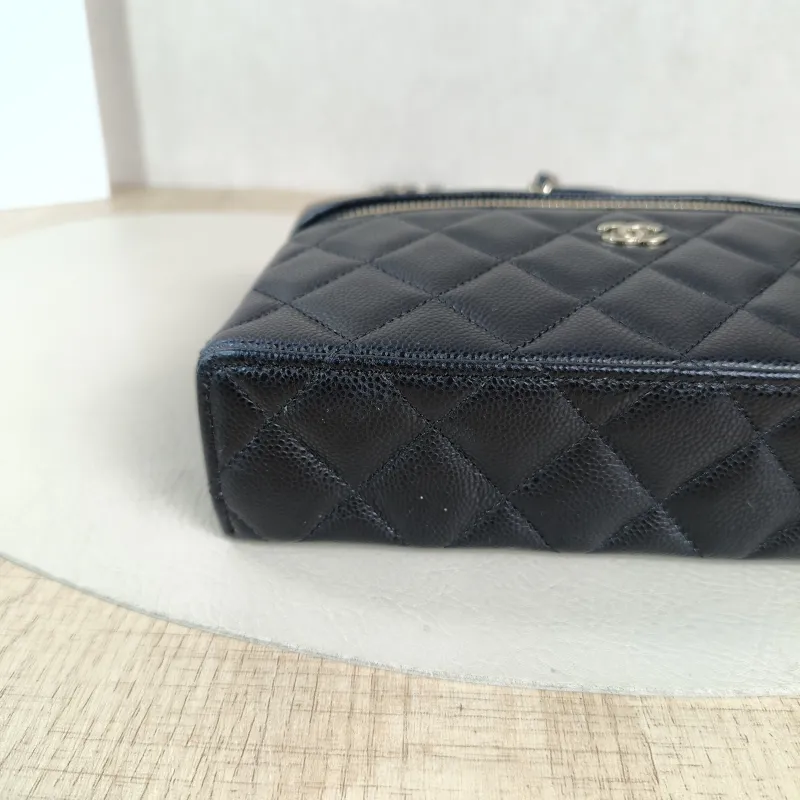 Chanel Crossbody Baglp Box Bag Top Handle Crossbody Bag Black Grained Calfskin One Size19.5 × 5 × 17 cm — detail view 14 of 14