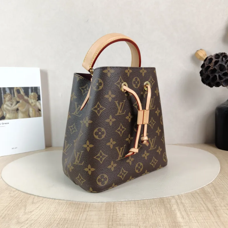 Louis Vuitton Crossbody Bag NÉONOÉ Bucket Bag BB Monogram PVC BB 20 × 13 × 20 cm — cover view 5 of 5