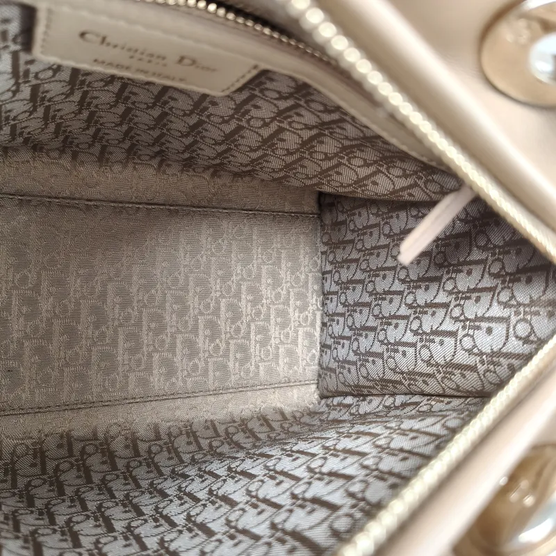 DIOR Top Handle Bag Lady Lady Dior Bag Lambskin Medium24 × 12 × 21 cm — detail view 5 of 16