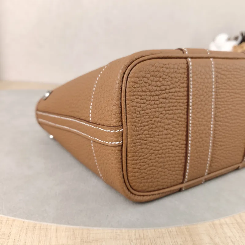 Hermès Top Handle Bag Neo Garden 23 Mini Negonda Calfskinmini23 × 10 × 16 cm — detail view 1 of 13