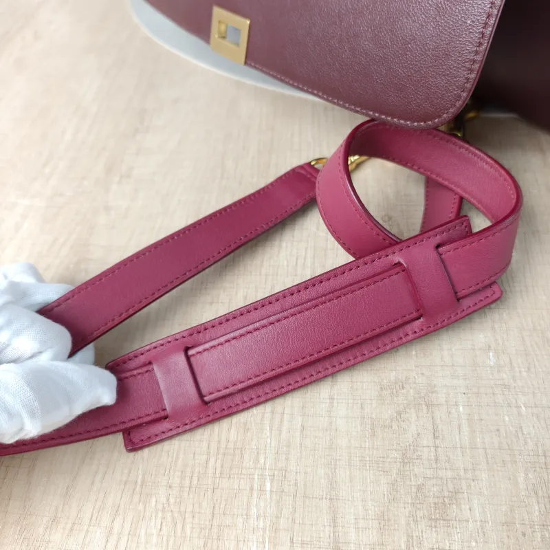 CELINE Crossbody Bag Trapeze Colorblock Calfskin Small27 × 13 × 22 cm — detail view 6 of 14
