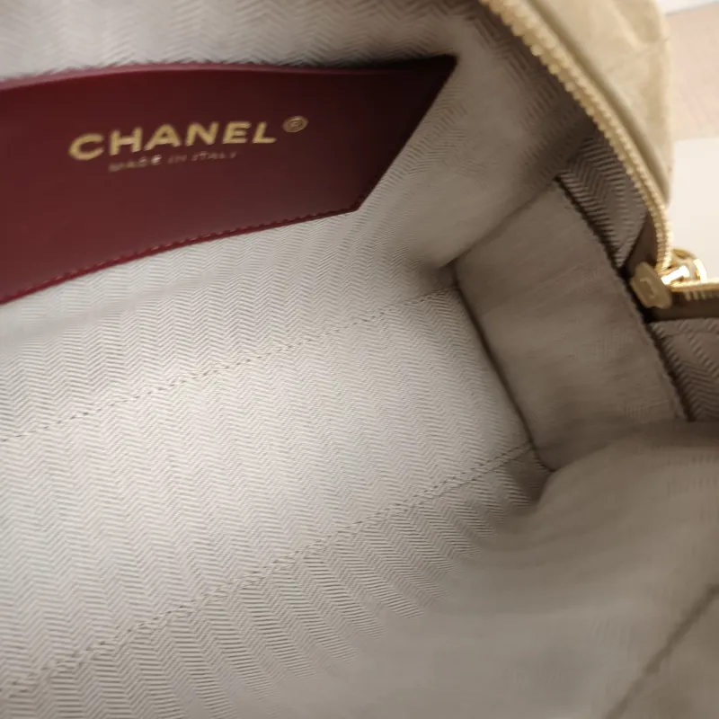 Chanel Crossbody Bag Bowling Bag Taupe Suede One Size 20 × 9 × 12 cm — detail view 4 of 12
