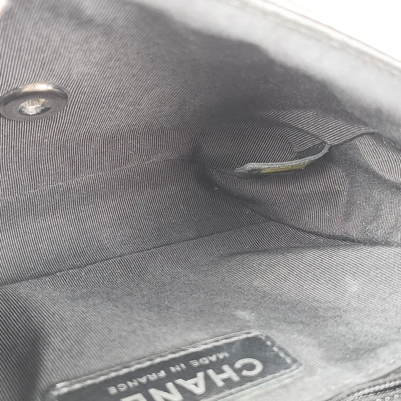 Chanel Crossbody Bag Black Lambskinmini17 × 8 × 13.5 cm — detail view 13 of 13
