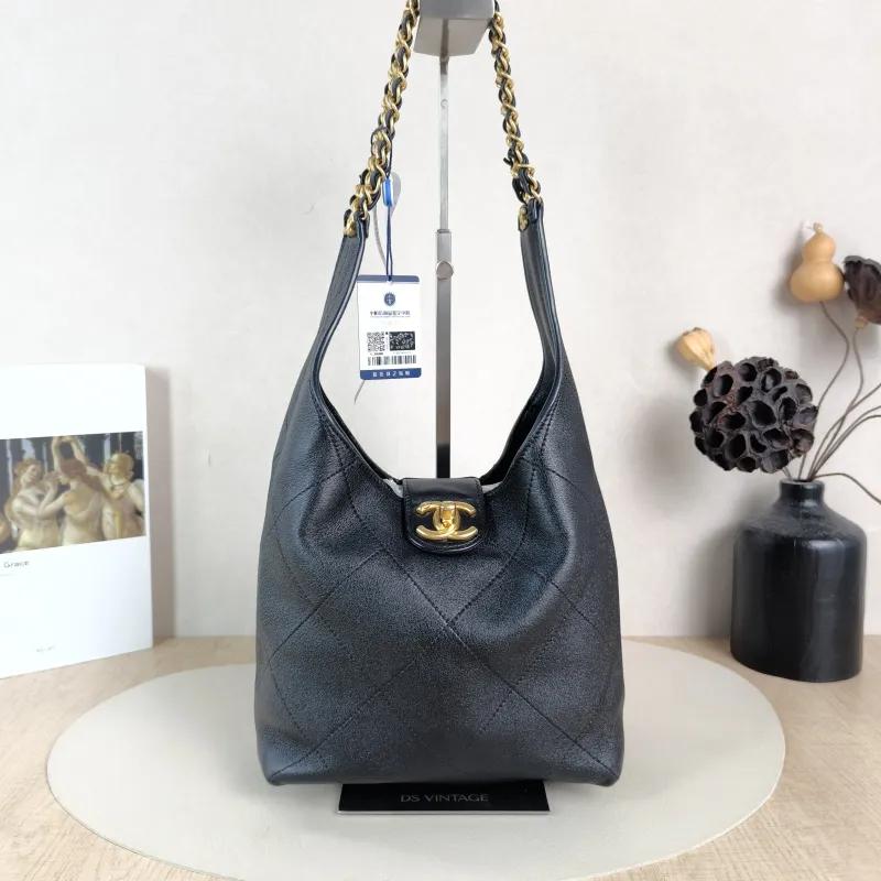 Chanel Shoulder Bag Woven hobo Black Lambskin One Size23 × 10 × 27 cm