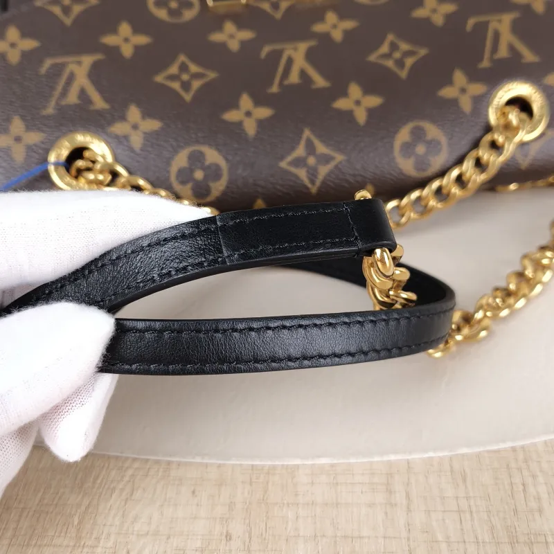 Louis Vuitton Crossbody Bag Passy Messenger Bag Monogram PVC Small 23 × 9 × 17 cm — detail view 11 of 15