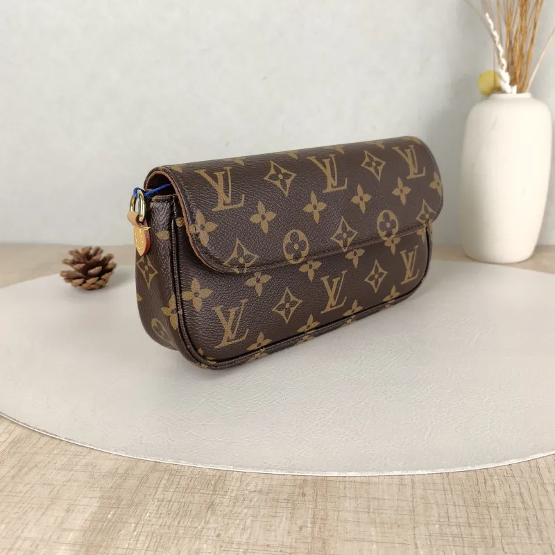 Louis Vuitton Crossbody Bag IVY Monogram PVC Small 23.5 × 4.3 × 12 cm — cover view 5 of 5
