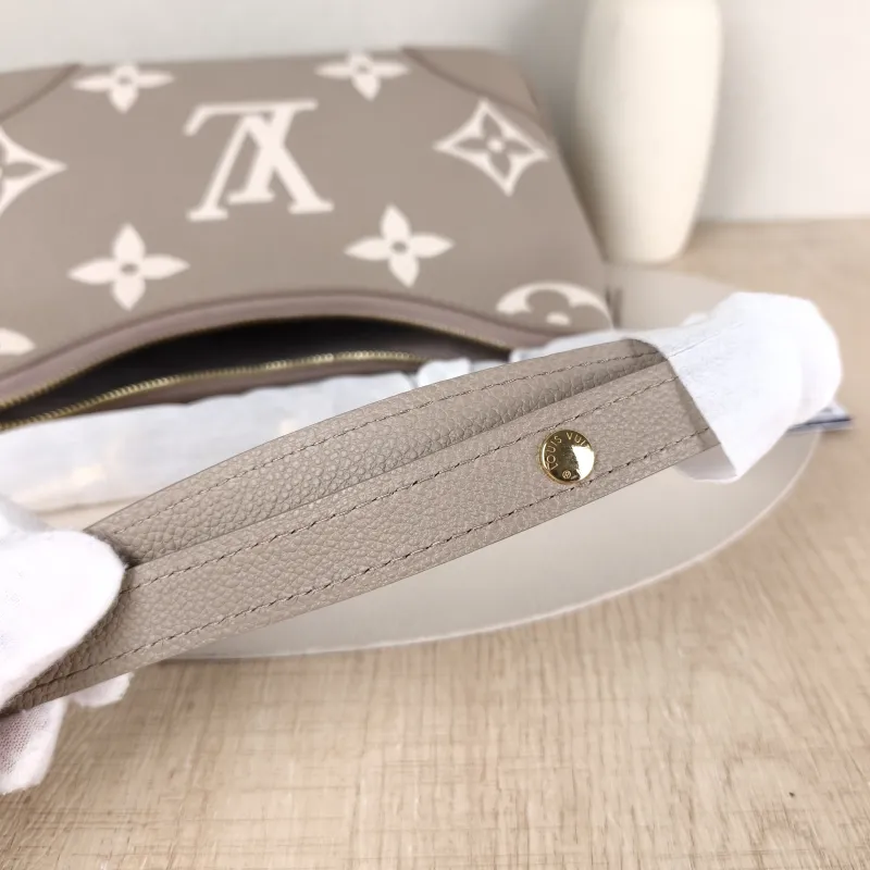 Louis Vuitton Crossbody Bag Boulogne Monogram Empreinte Embossed Calfskin Small 26 × 9.5 × 16 cm — detail view 10 of 11