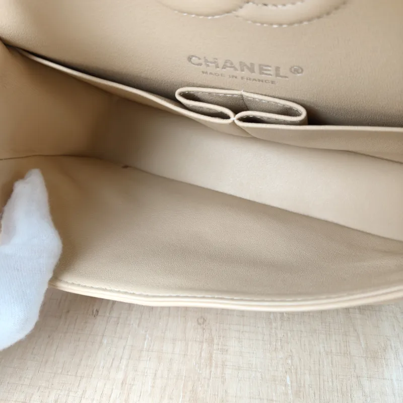 Chanel Crossbody Bag Classic Flap CF Beige Lambskin Small 23 × 6 × 14.5 cm 31 — detail view 2 of 16