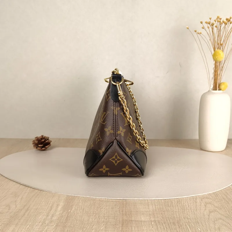 Louis Vuitton Crossbody Bag Boulogne PVC Small 26 × 9.5 × 16 cm — detail view 5 of 10