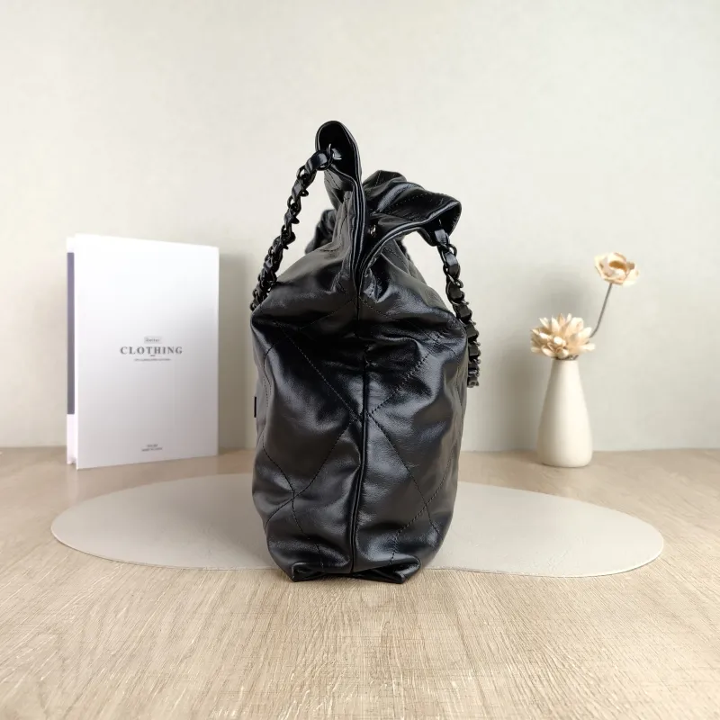 Chanel Shoulder Bag 22Bag Black CC alfskin Medium 39 × 8 × 42 cm — detail view 3 of 14