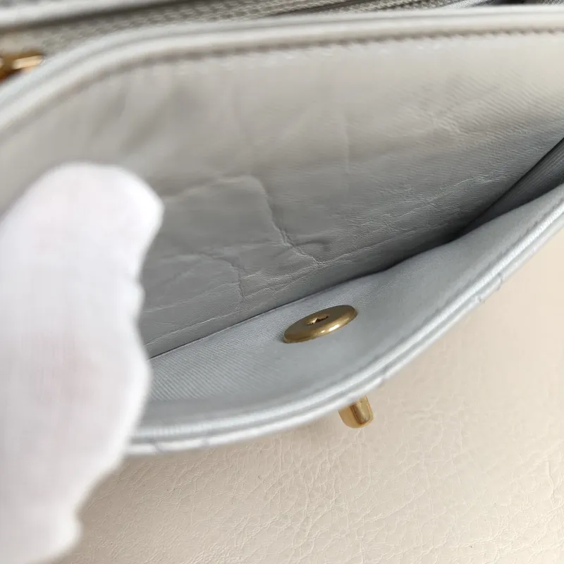 Chanel Crossbody Bag23s Messenger Bag Grey Calfskinmini19.5 × 6 × 13 cm — detail view 3 of 15