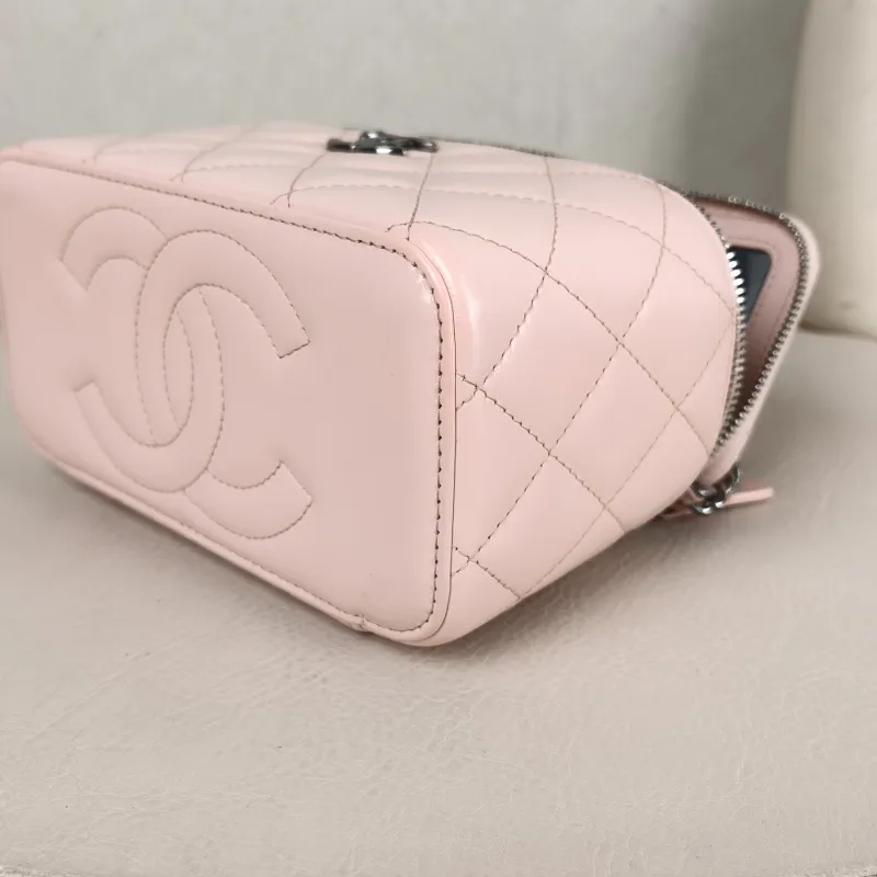 Chanel Crossbody Bag Edition Pink Calfskin Mini 16 × 8 × 9.5 cm — detail view 10 of 13