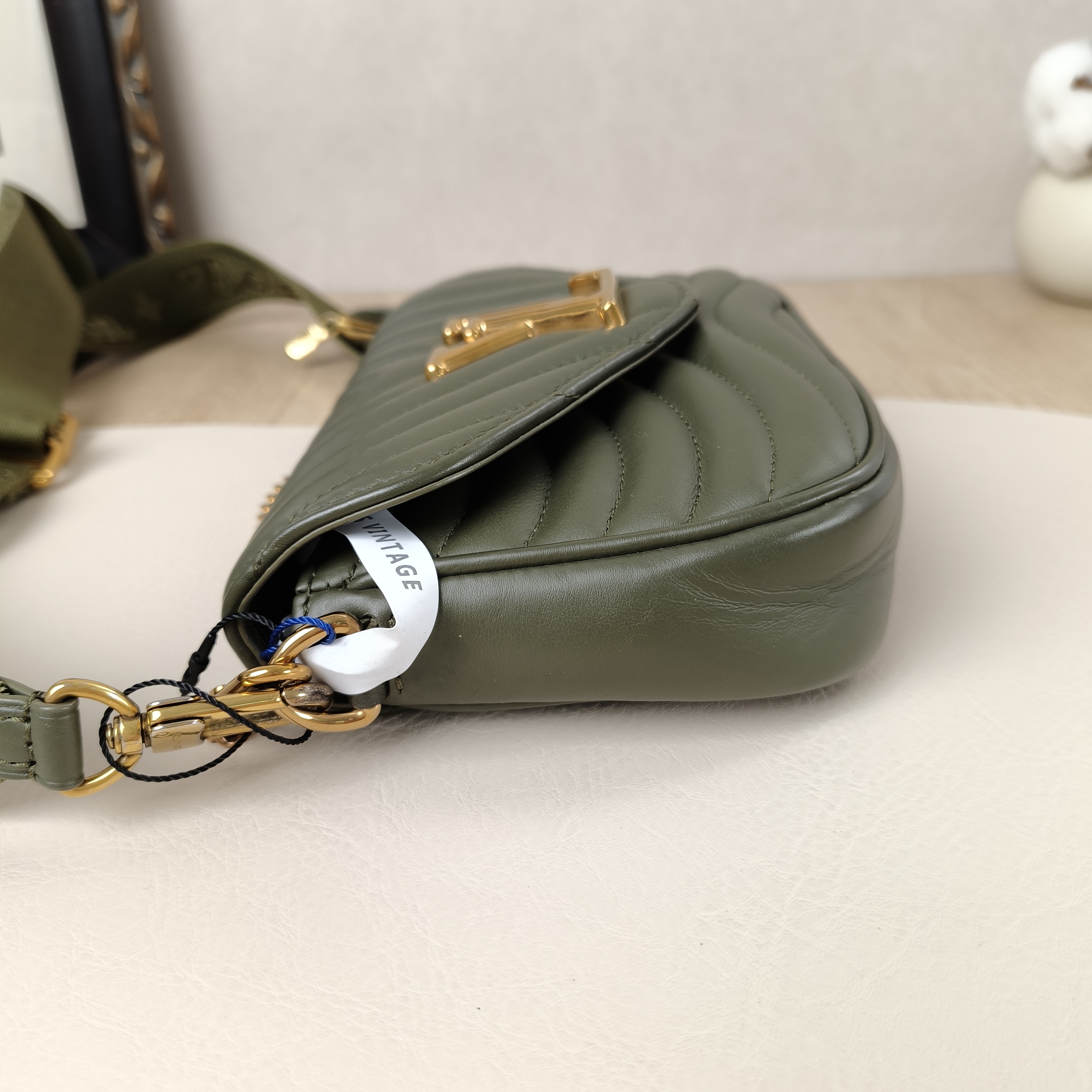 Louis Vuitton Crossbody Bag New Wave Multi Pochette Calfskinmini19 × 5 × 14 cm — cover view 9 of 10