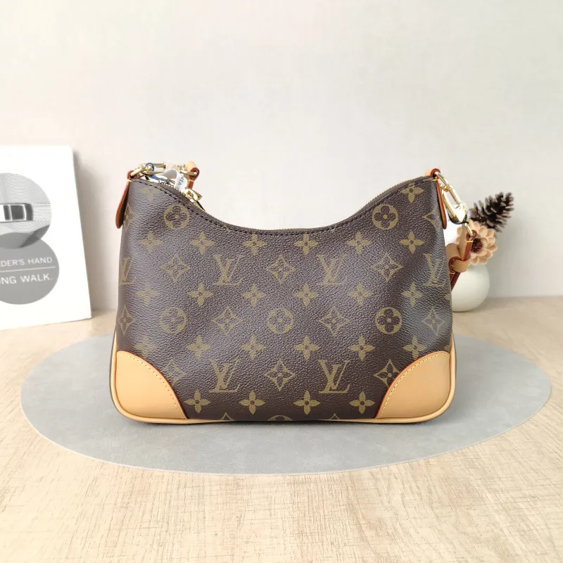 Louis Vuitton Crossbody Bag Boulogne PVC Small26 × 9.5 × 16 cm — cover view 6 of 6