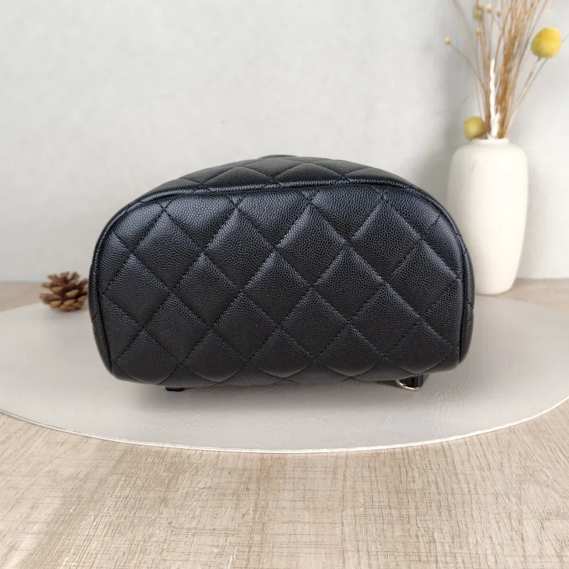 Chanel Backpack Backpack Black Grained Calfskin Large20 × 12 × 25 cm — cover view 2 of 5