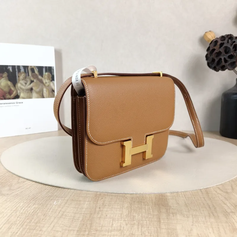 Hermès Crossbody Bag Constance 19 Gold-Tone Hardware Epsom Calfskinmini18 × 4 × 15 cm — cover view 2 of 6
