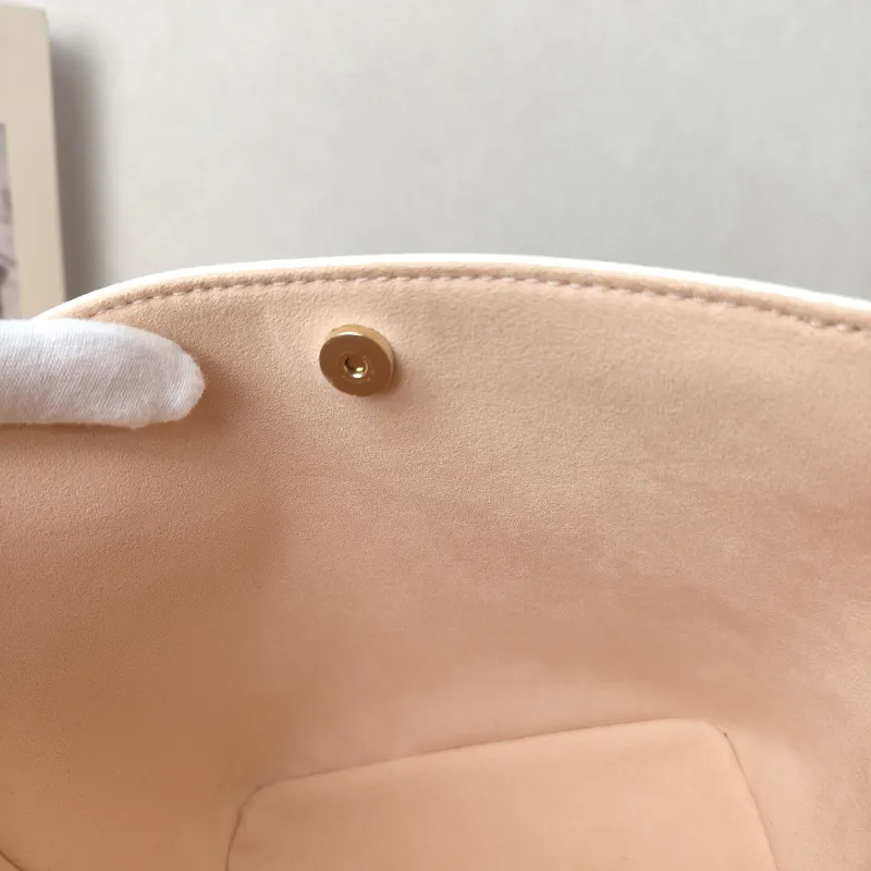 Louis Vuitton Top Handle Bag ALL IN BB White · Pink Calfskin BB 16 × 12 × 18 cm — detail view 2 of 11