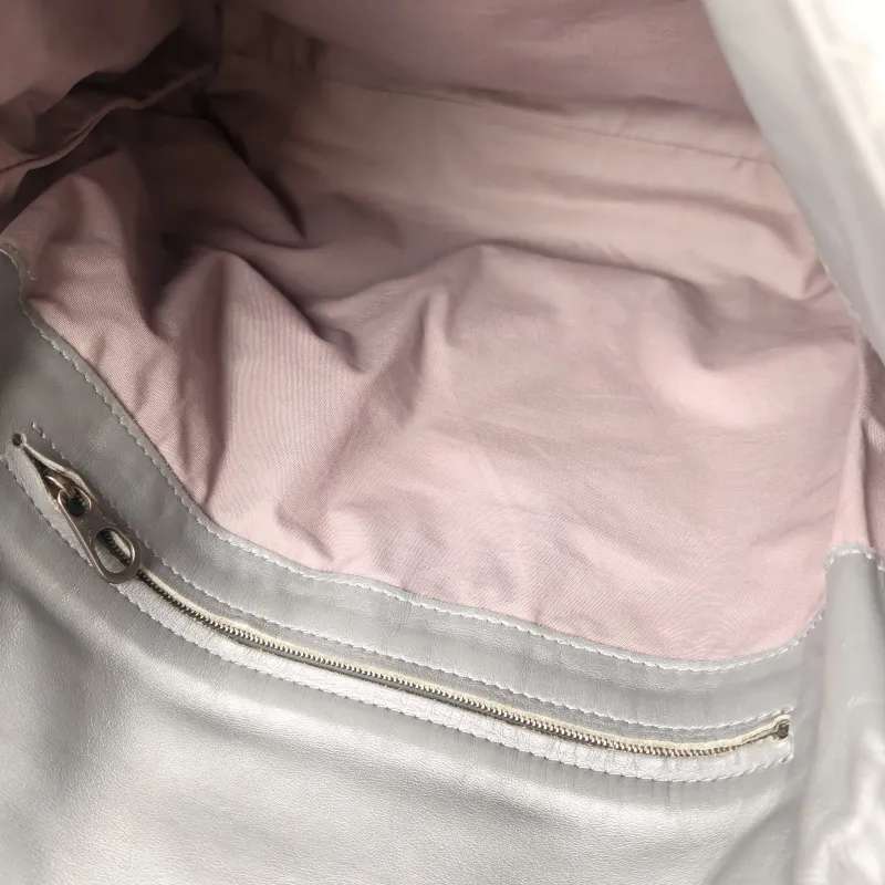 Bottega Veneta Shoulder Bag Messenger Bag Grey Calfskin One Size 30 × 7.5 × 31 cm — detail view 2 of 10