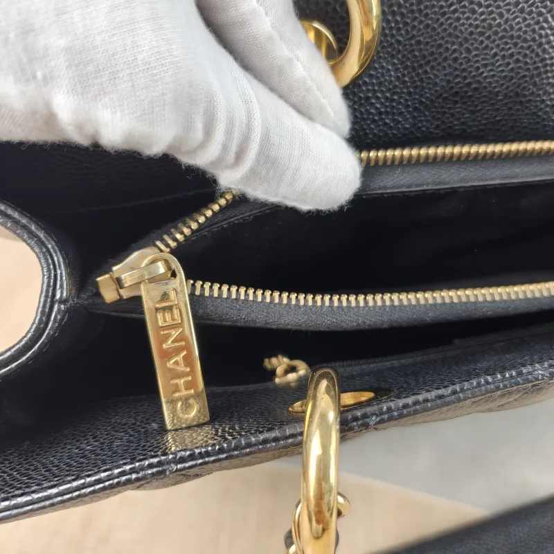 Chanel Shoulder Bag Grand Shopping Tote​ GST Shopping Tote Black Grained Calfskin Large 33 × 13 × 24 cm 15 — detail view 12 of 15