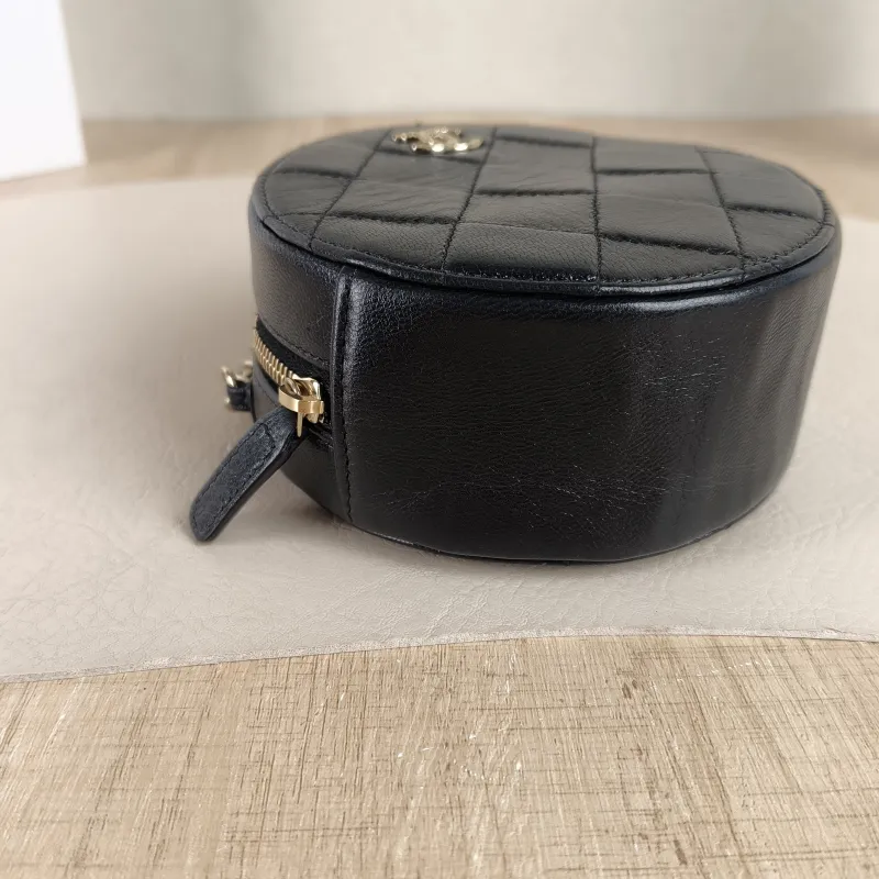 Chanel Crossbody Bag Crossbody Bag Black Waxed Leather One Size12 × 5 × 12 cm — detail view 3 of 12