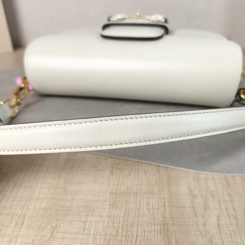 GUCCI Crossbody Bag Horsebit 1955 Horsebit Small White Calfskin Small 24 × 5.5 × 13 cm — detail view 3 of 13