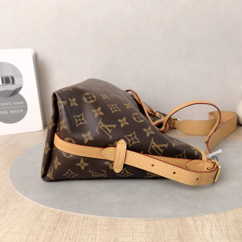 Louis Vuitton Crossbody Bag Carryall Monogram PVC Small 29 × 12 × 24 cm — detail view 10 of 12
