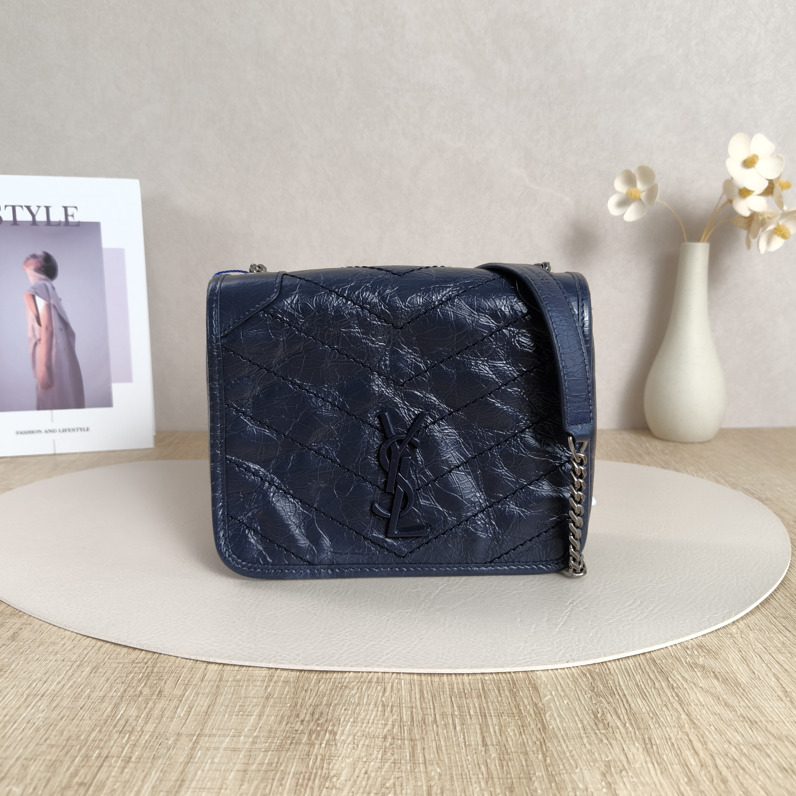 SAINT LAURENT Crossbody Bag Niki Blue Waxed Leathermini19 × 5 × 16 cm